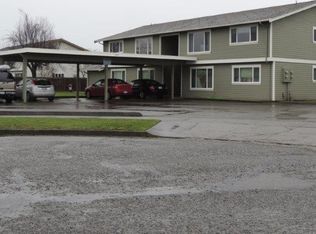 202 McKean Ct APT 3, Enumclaw, WA 98022