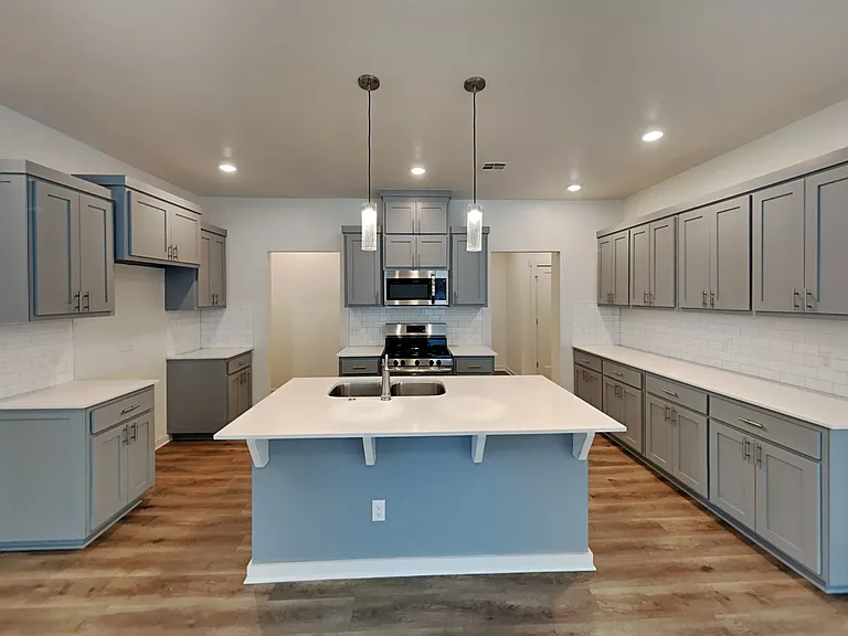 600 NW 182nd St — Photo 5