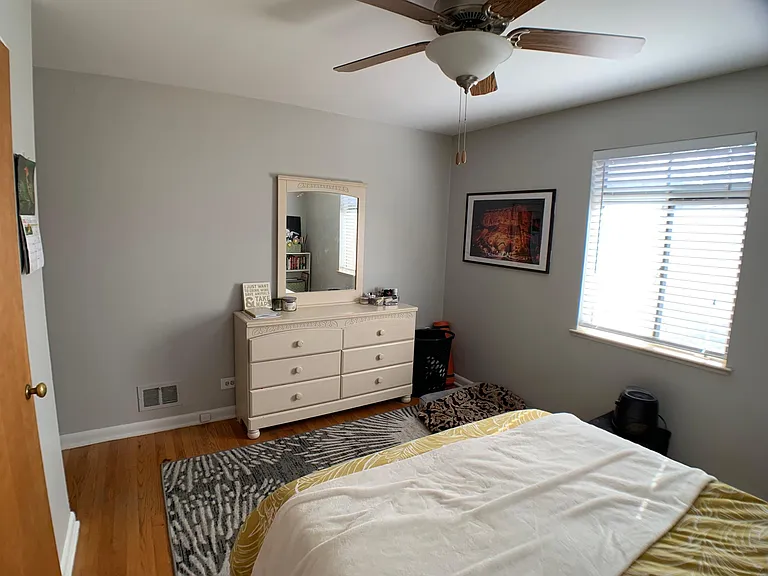 727 Clermont St — Photo 15