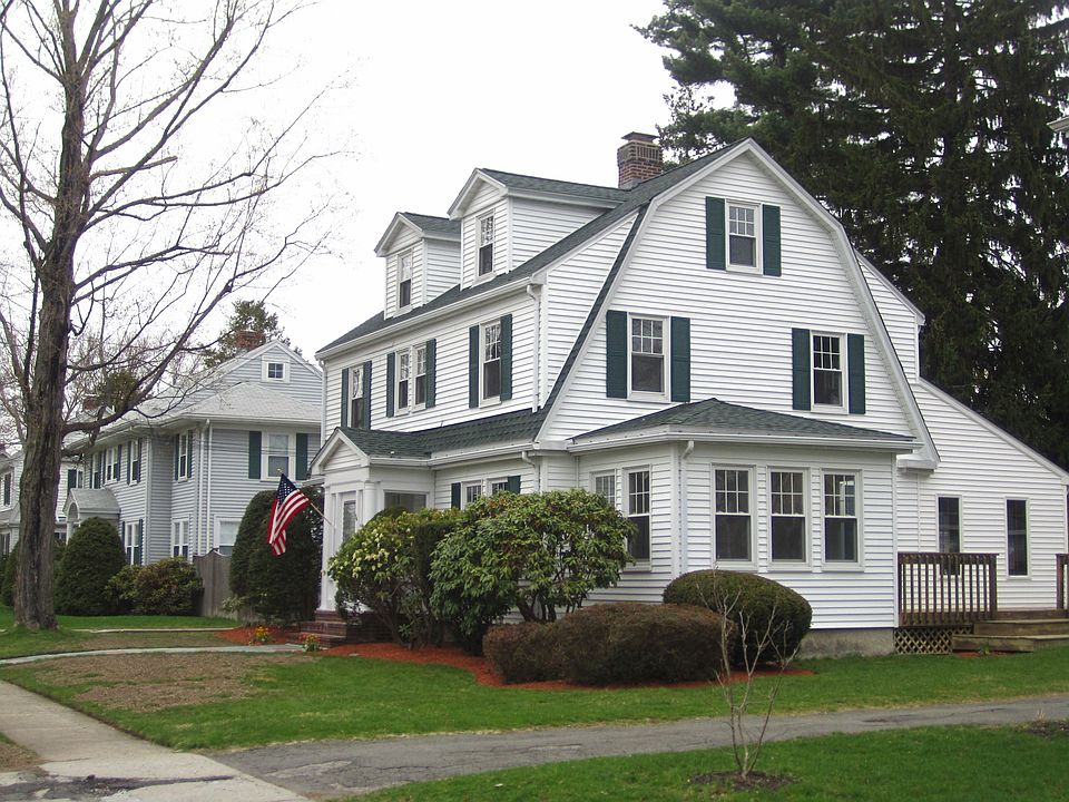 2nd image of 54 Coolidge Ave
