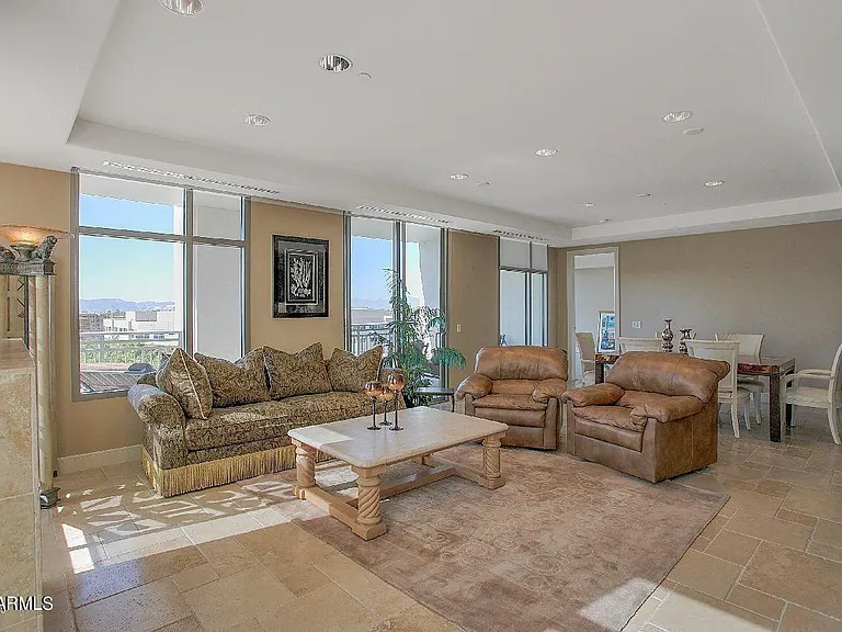 2211 E Camelback Rd #604 — Photo 15