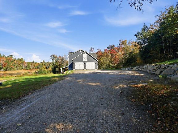 3rd image of 2336 W Center Rd