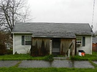 609 E D St, Rainier, OR 97048