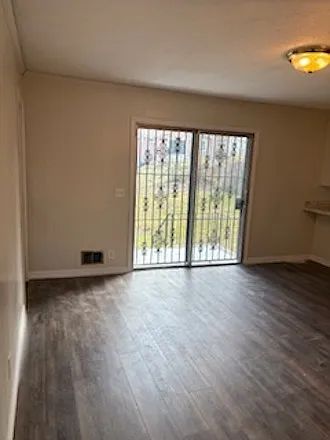 4018 Pine Cone Dr — Photo 14