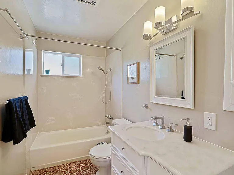 832 Eureka Ave — Photo 19