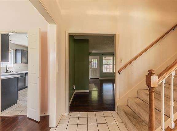 3rd image of 2113 Oak Bend Ln