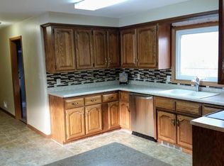 1625 S Riverdale Dr, Appleton, WI 54914