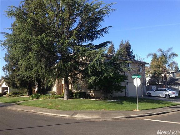 2nd image of 18497 Ironstone St