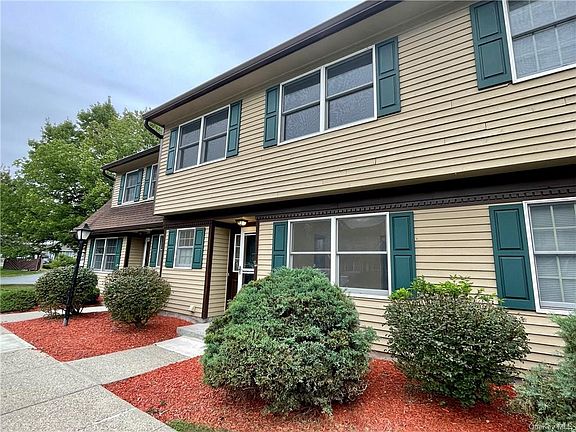 3rd image of 35 Wintergreen Ct