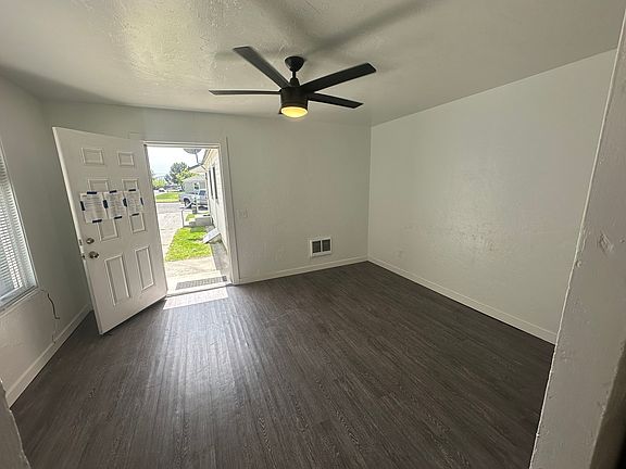 2nd image of 1103 W Shoshone St #D