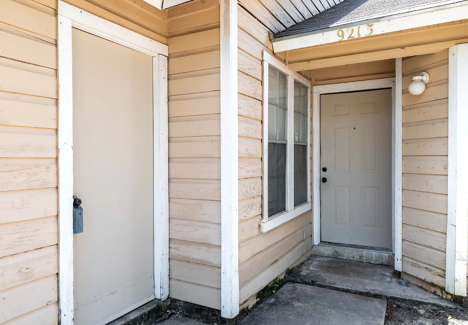 2 bed, 2.0 bath, 982 sqft, $1,195 — Photo 3