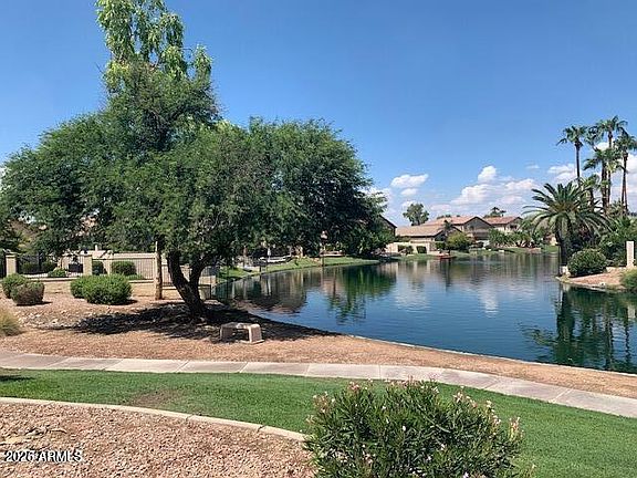 4th image of 914 W AZALEA Place
