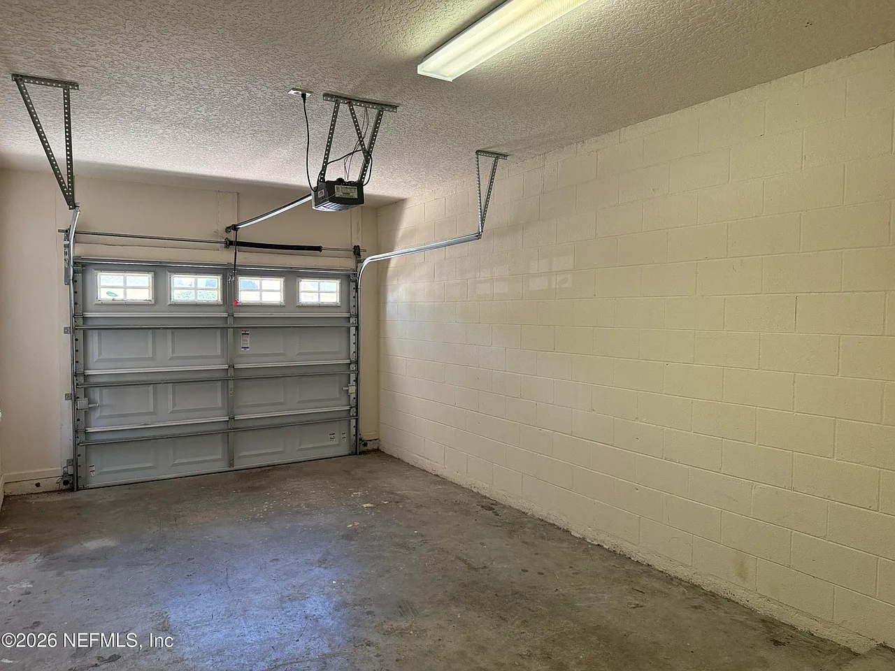 3 bed, 1908 sqft, $2,000 — Photo 4
