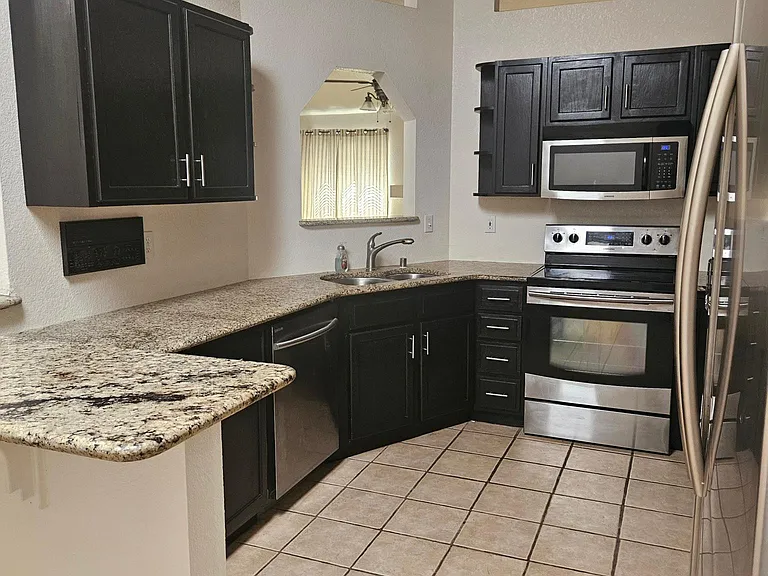 2291 La Senda Dr — Photo 3