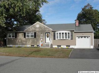 6 River Park Dr, Brick, NJ 08724