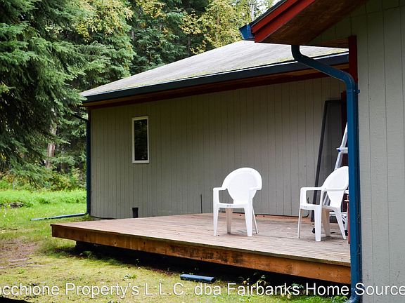 2nd image of 660 Canoro Rd