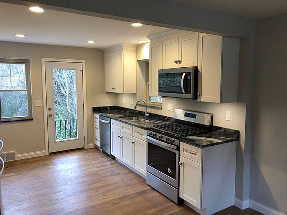 4th image of 2684 Gayle Ct