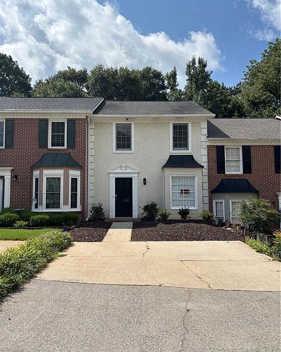 1st image of 4824 Jenny Dr