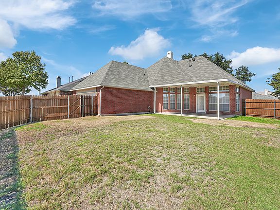 4th image of 9510 Grantham Dr