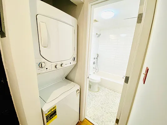 Rented by Blue Egg Realty Corp | media 26