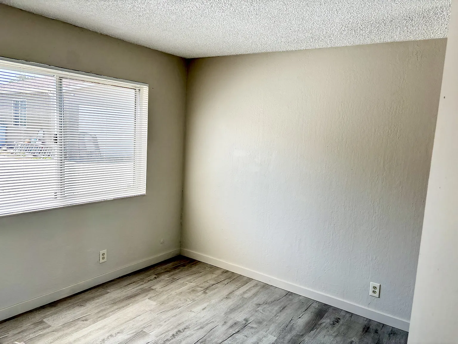 1280 University Avenue - B — Photo 3
