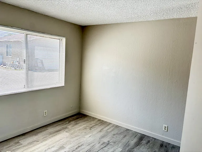 1280 University Ave #B — Photo 3