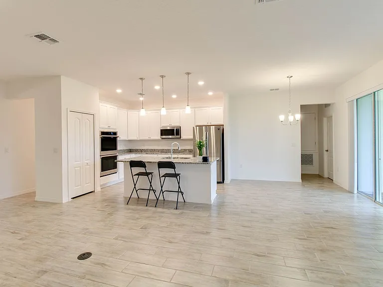 2525 Carriage Pointe Loop — Photo 7
