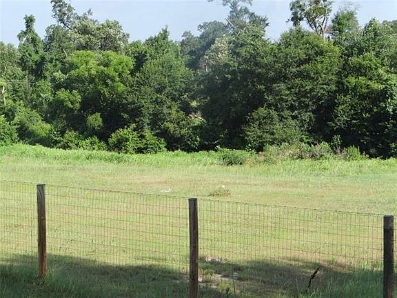 2nd image of 805 County Road 4200