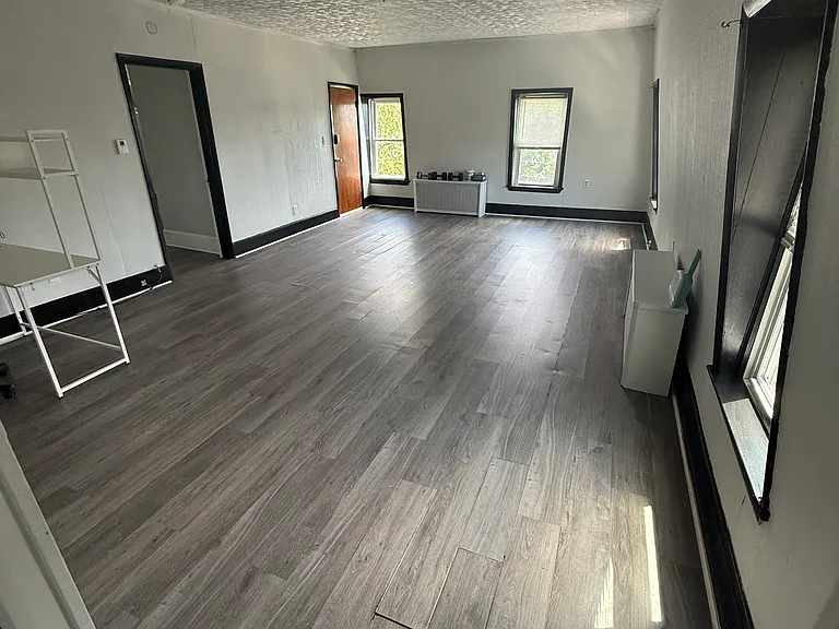 70 Rowan St #3 — Photo 1