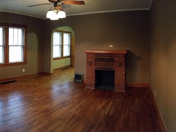 2nd image of 509 W Crawford Ave