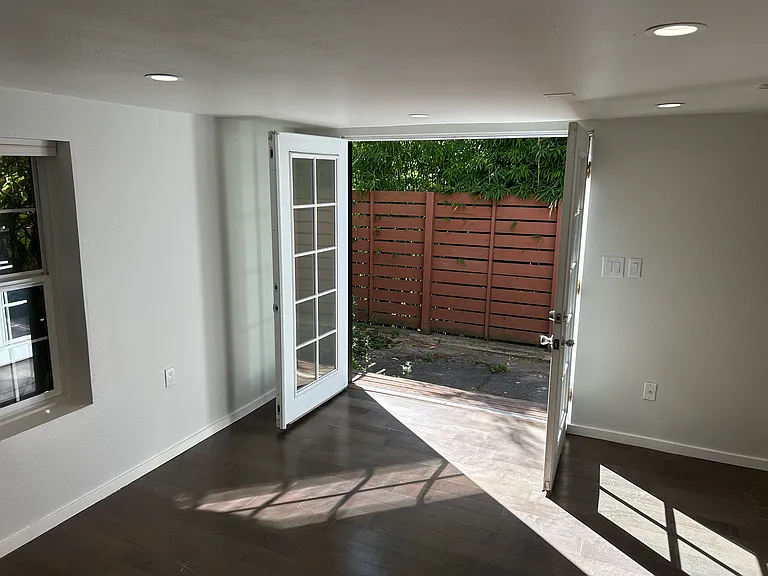 2319 Boylston Ave E #A — Photo 4