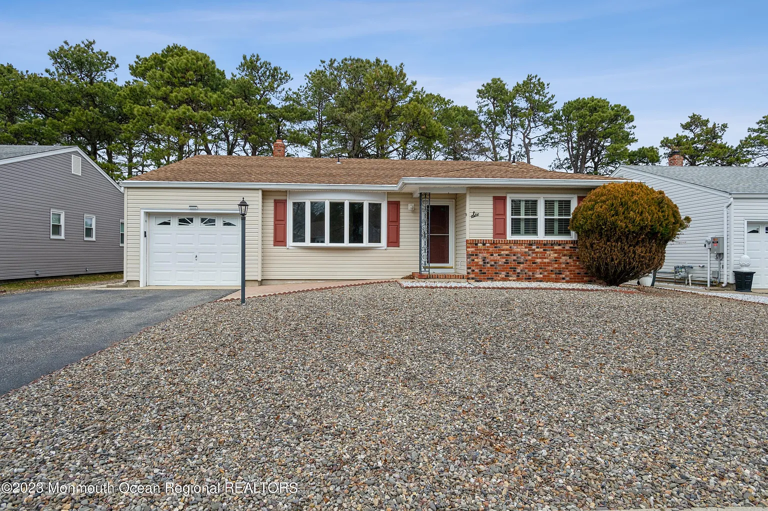 6 Littleton Road photo 1