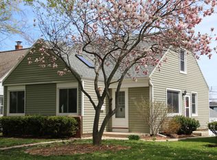 2748 S 49th St, Milwaukee, WI 53219