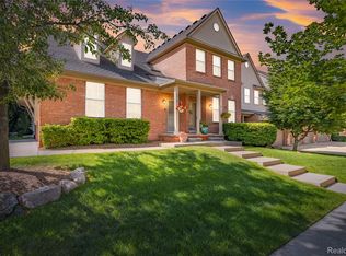 56635 Longhorn Dr, Shelby Township, MI 48316