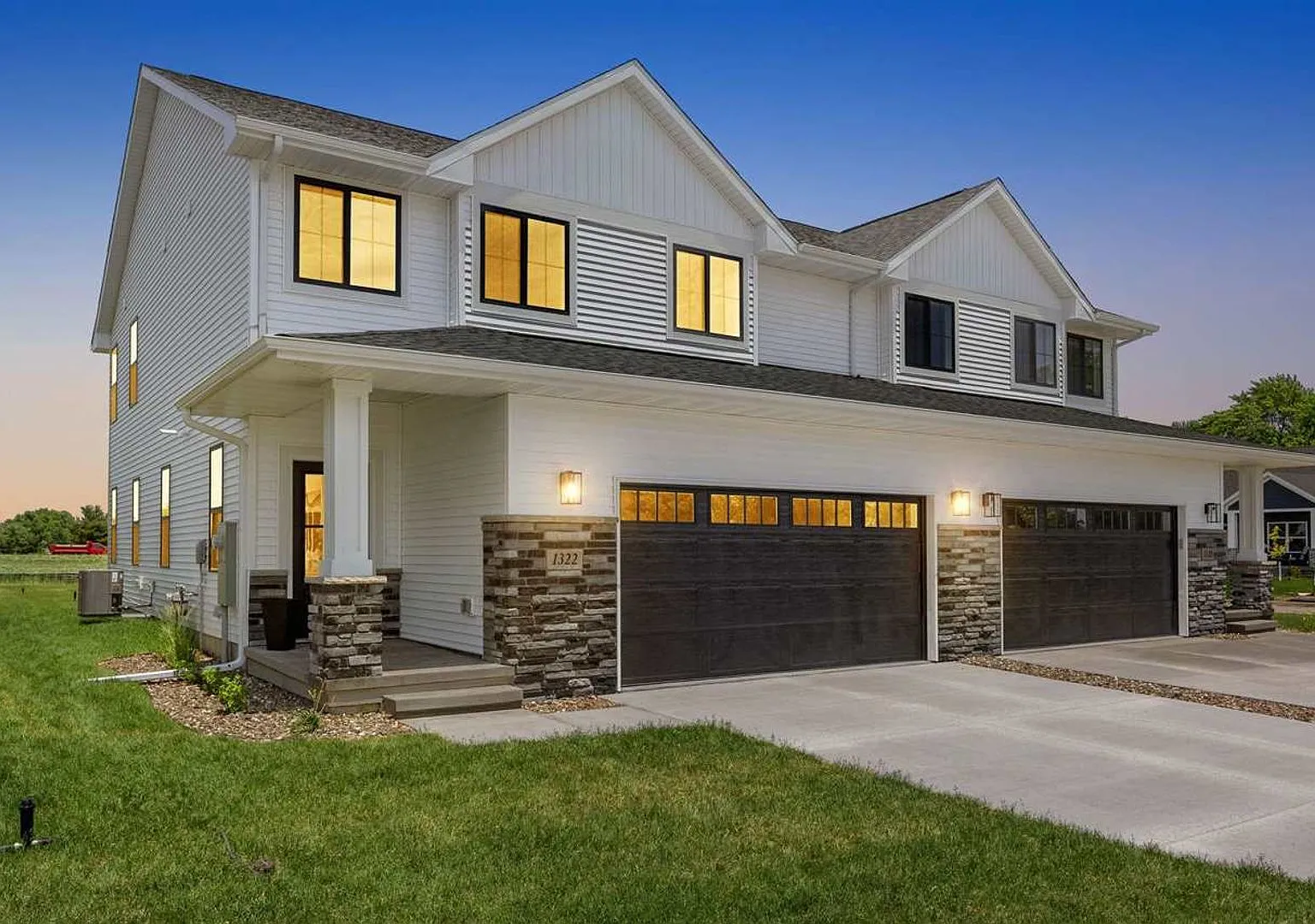 Isabelle Ln — Photo 1