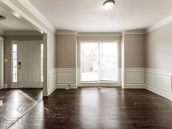 3rd image of 2661 Rock Point Ln