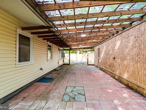 5th image of 13710 Marbury Ln