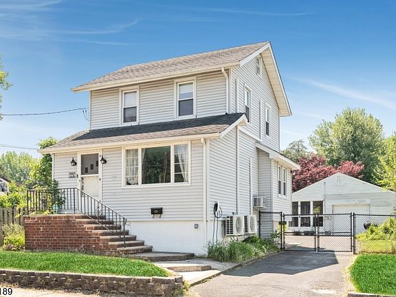 2nd image of 174 Phelps Ave