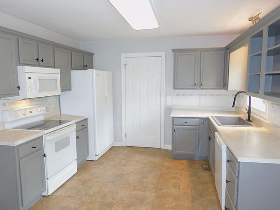 4th image of 2802 Mitchell Wood Dr