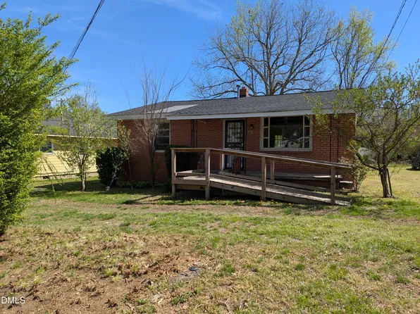 214 E Persimmon St, Youngsville, NC 27596