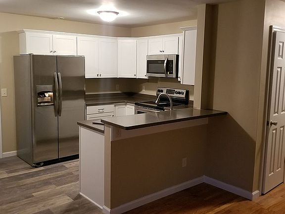 2nd image of 13 Trap Brook Dr