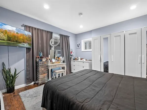 705 8th Street image 18 of 34