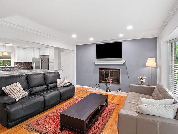 2nd image of 774 Wenneker Dr