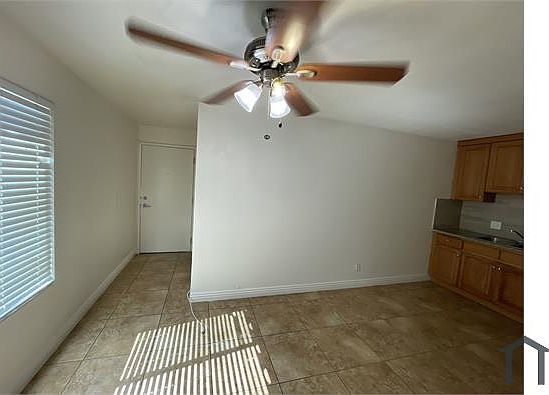 4th image of 305 N 10th St APT 22