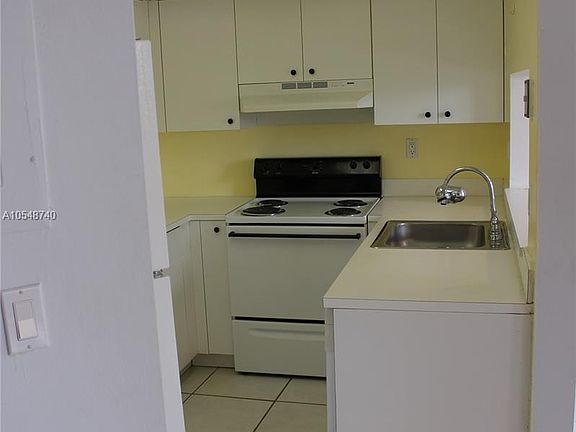 5th image of 8255 SW 152nd Ave #E-402