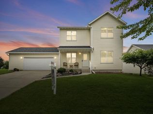 517 Bergum Rd, Mount Horeb, WI 53572