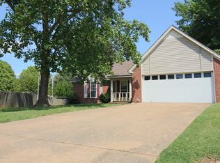 6902 Phillips Cv, Olive Branch, MS 38654