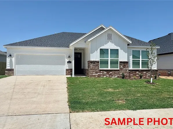 2712 Relaxation Ave, Springdale, AR 72764