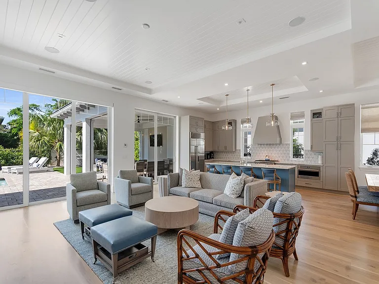 915 Surfsedge Way — Photo 3