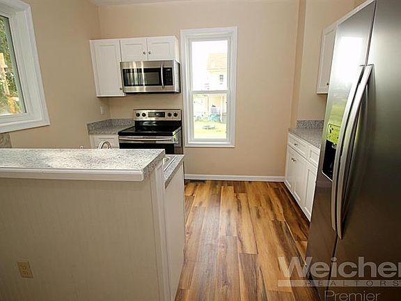 4th image of 242 Main St